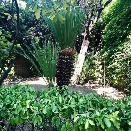 Apartment House With Garden Baia Dei Saraceni *