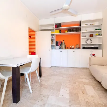 House With Garden Baia Dei Saraceni Apartment